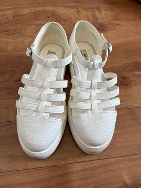 Matt & Nat White Textured Strappy Platform Sandals